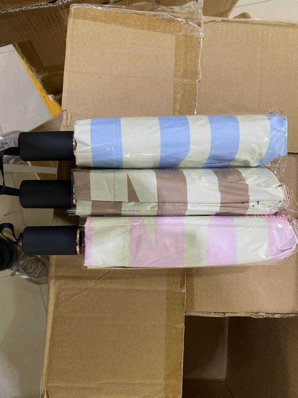 Unisex Folding Business Umbrella (Random Colour)